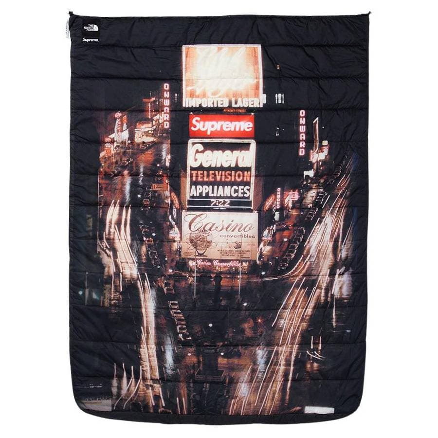 Supreme®/the North Face® Dolomite Double Sleeping Bag release photo 1