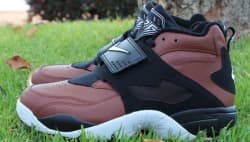 NIKE AIR DIAMOND TURF FIELD BROWN/WHITE-BLACK-WOLF GREY Nike release photo