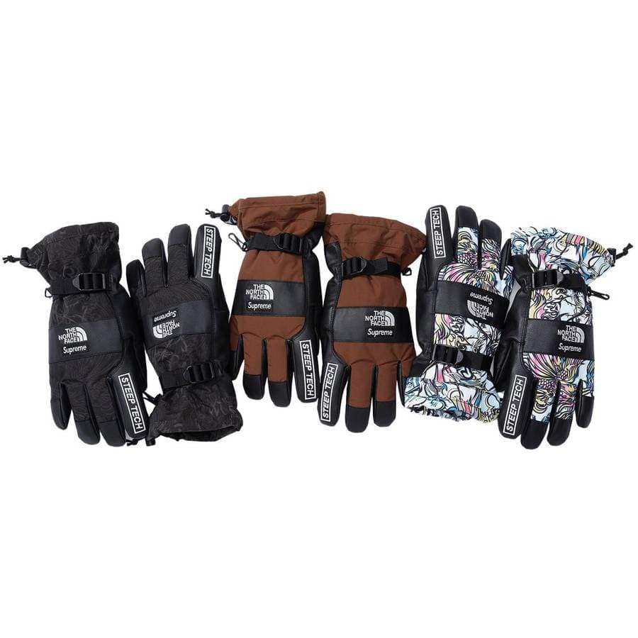 Supreme®/the North Face® Steep Tech Gloves release photo 1