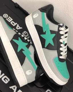 A Bathing Ape Bapesta release thumbnail 2