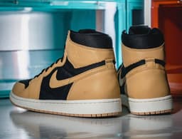Air Jordan 1 High OG “Heirloom” release thumbnail 5