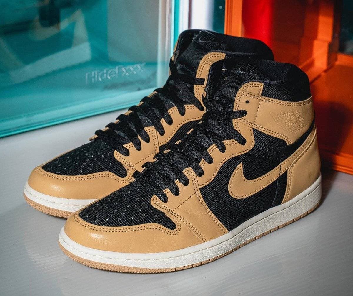 Air Jordan 1 High OG “Heirloom” release photo 2