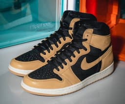 Air Jordan 1 High OG “Heirloom” release thumbnail 2