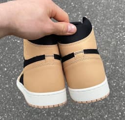 Air Jordan 1 High OG “Heirloom” release thumbnail 14