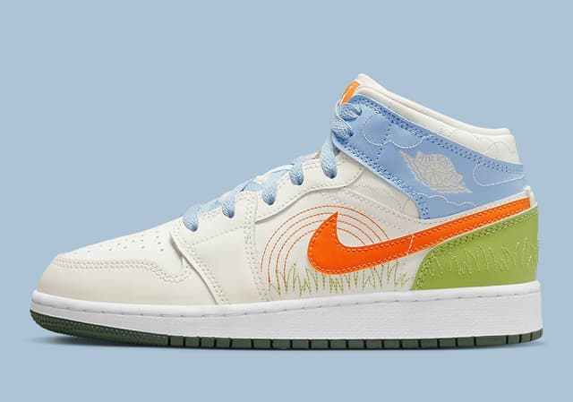 Air Jordan 1 Mid Jordan release photo