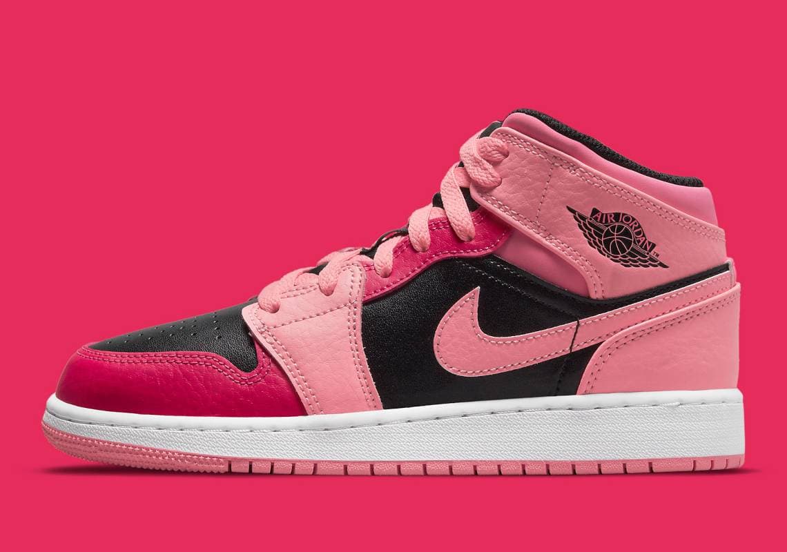 Air Jordan 1 Mid "Coral Chalk" Jordan release photo