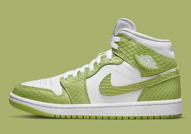 Air Jordan 1 Mid SE Jordan release photo
