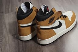 Air Jordan 1 Retro High OG “Rookie of the Year” release thumbnail 3