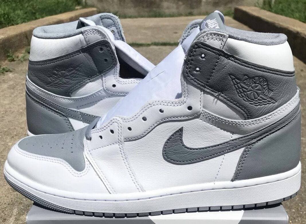Air Jordan 1 High OG “Stealth” Jordan release photo