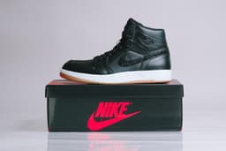 Air Jordan 1.5 release thumbnail 2