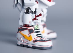 Gundam x Nike SB Dunk High “Unicorn” release thumbnail 30