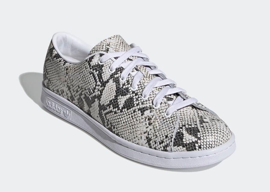 HYKE x adidas AOH-001 adidas release photo