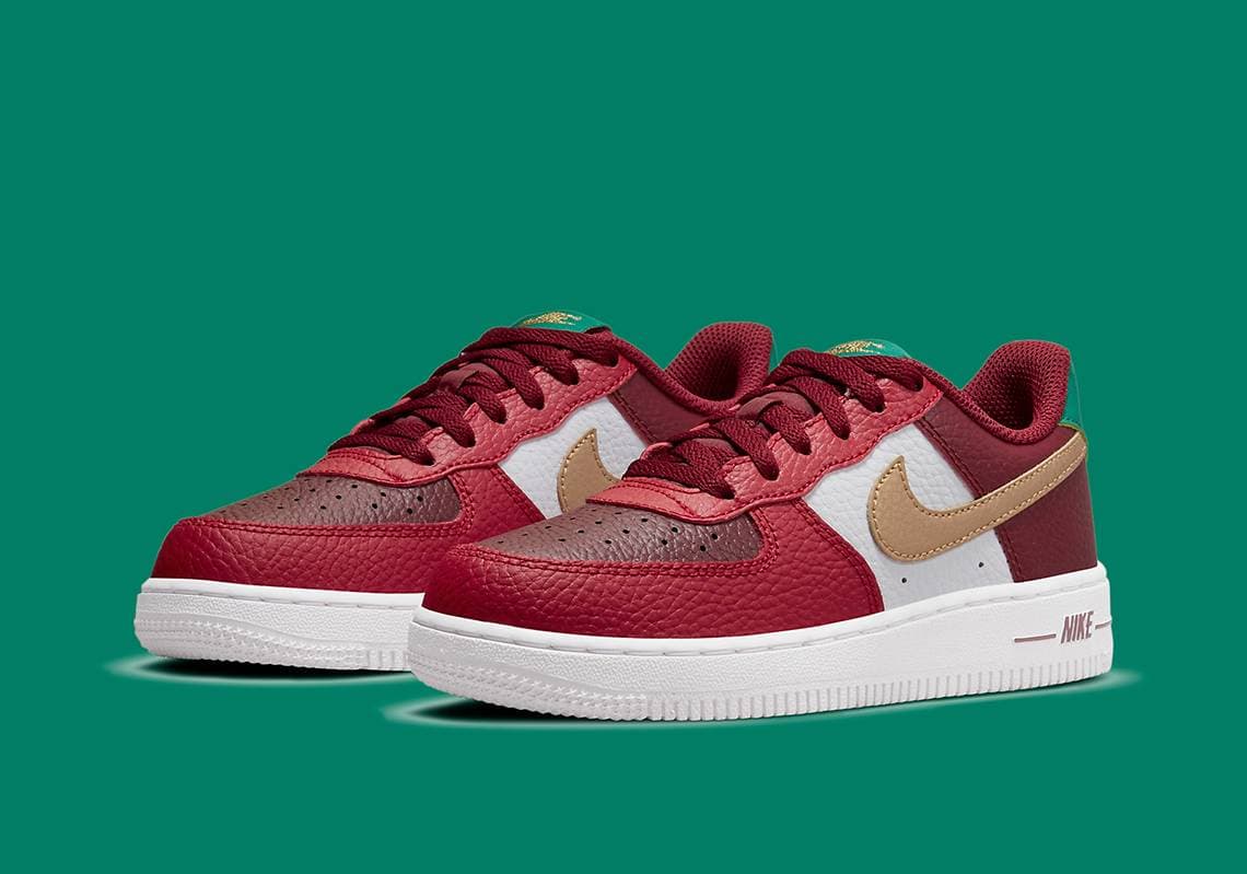 Nike Air Force 1 Low Christmas Nike release photo