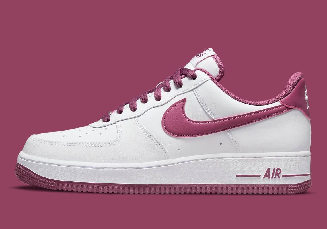 Nike Air Force 1 Low "Light Bordeaux" Nike release photo