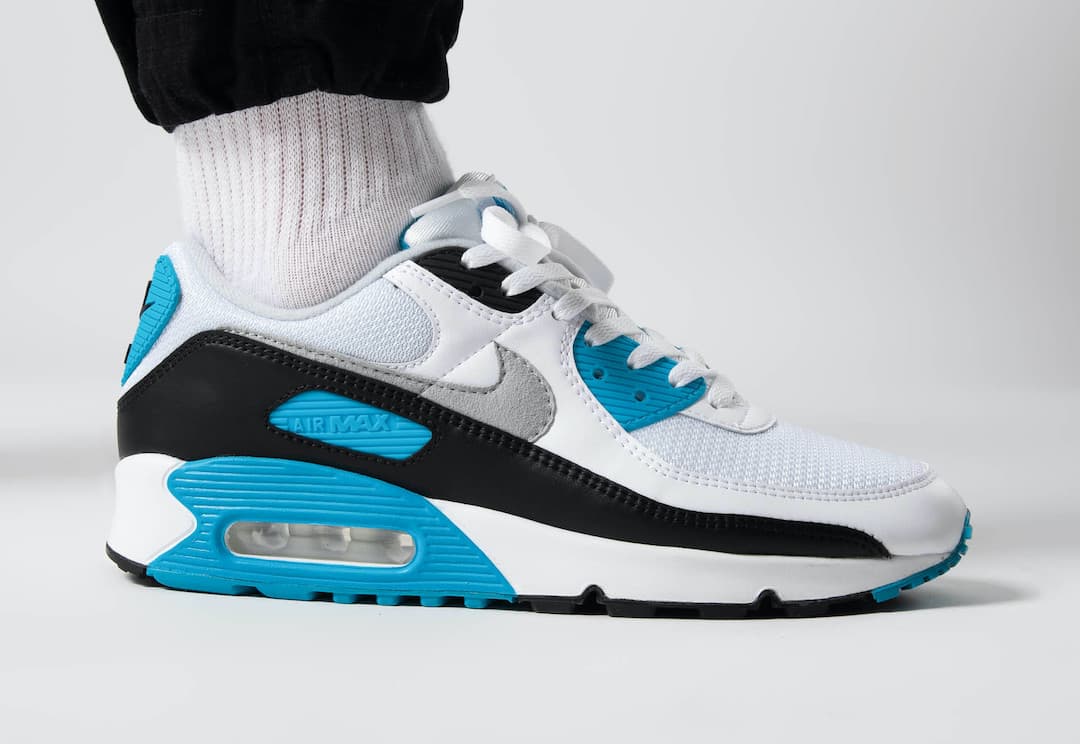 Nike Air Max 90 “Laser Blue” release photo 6