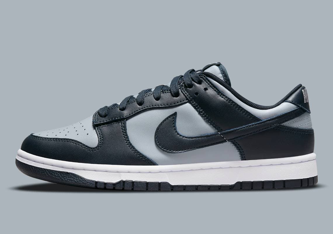 Nike Dunk Low "Georgetown" Nike release photo