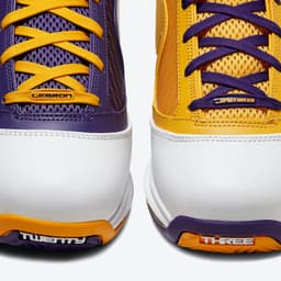 Nike LeBron 7 “Lakers” release thumbnail 8