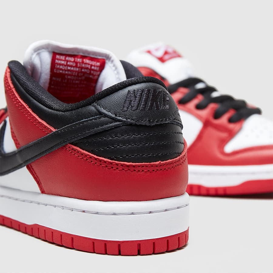 Nike SB Dunk Low “Chicago” release photo 3