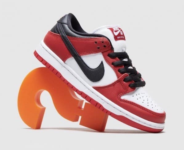 Nike SB Dunk Low “Chicago” release photo 5