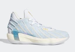 adidas D Rose 11 “Christmas” release thumbnail 3
