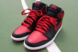 Air Jordan 1 Retro High OG “Banned” release thumbnail 2