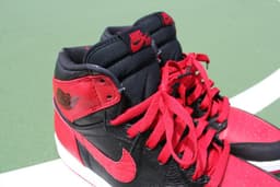 Air Jordan 1 Retro High OG “Banned” release thumbnail 4