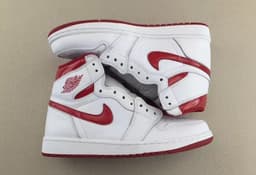 Air Jordan 1 Retro High OG “Metallic Red” release thumbnail 4