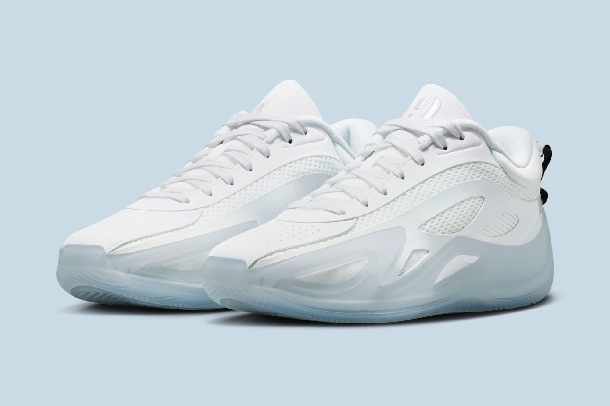 Jordan Heir 2.0 WMNS "White/Blue Ice" Jordan release photo
