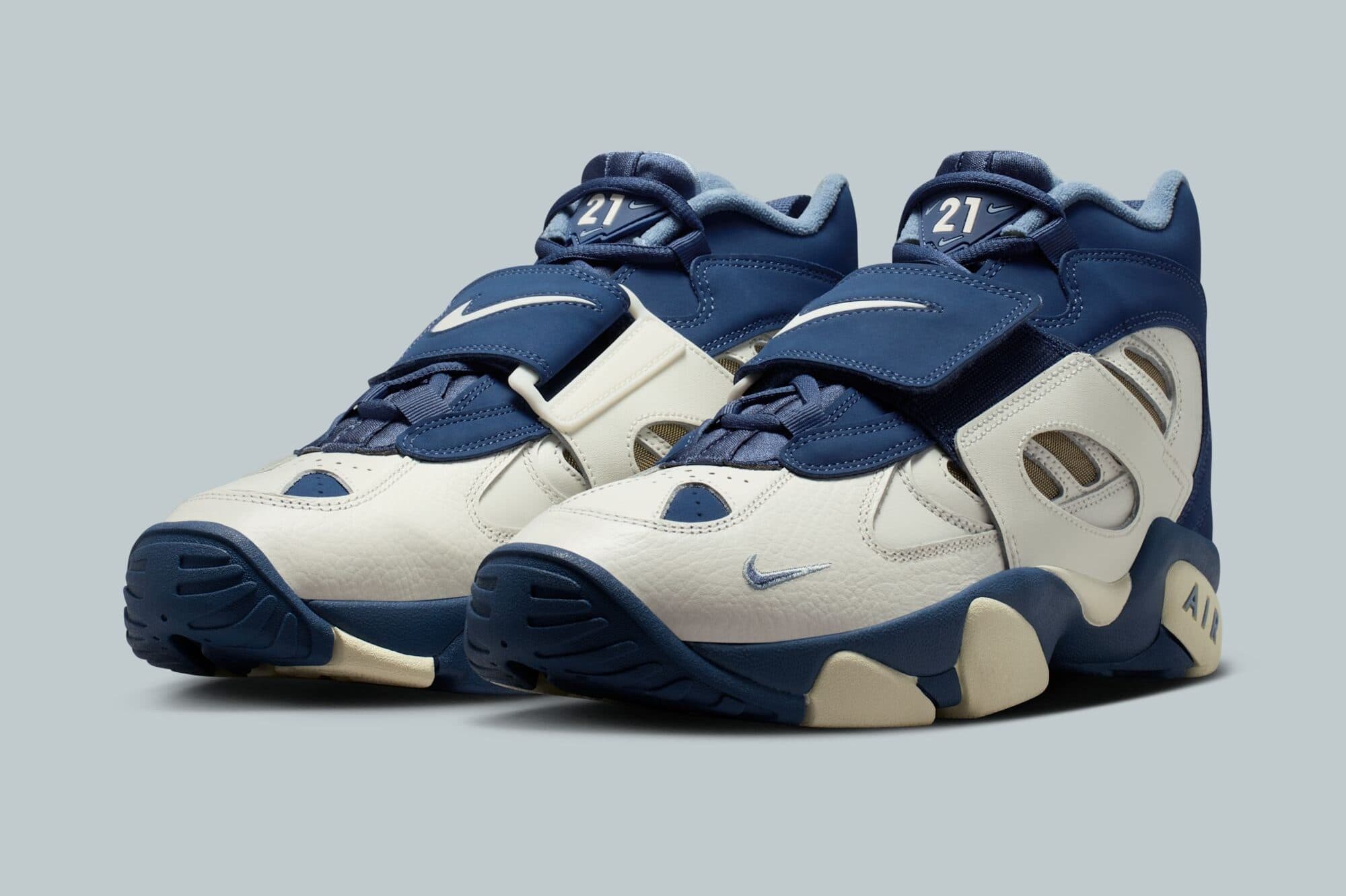 Nike Air Diamond Turf II "Blue Grey" Nike release photo