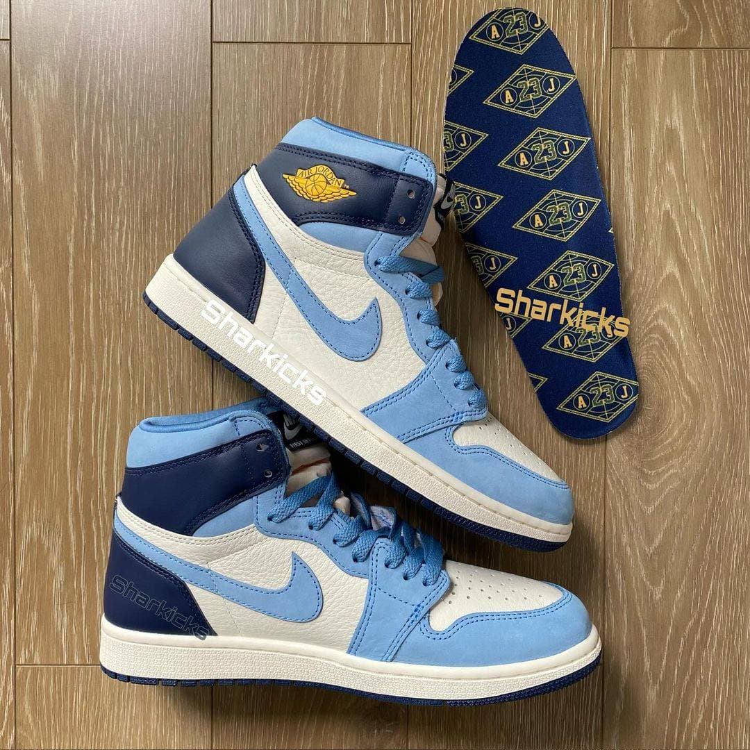 Air Jordan 1 High OG WMNS First in Flight release photo 3
