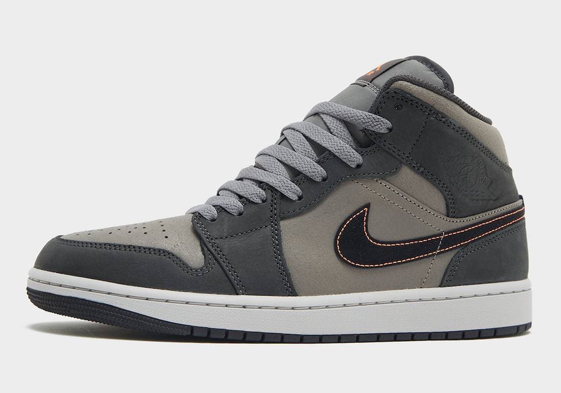 Air Jordan 1 Mid Night Stadium Jordan release photo