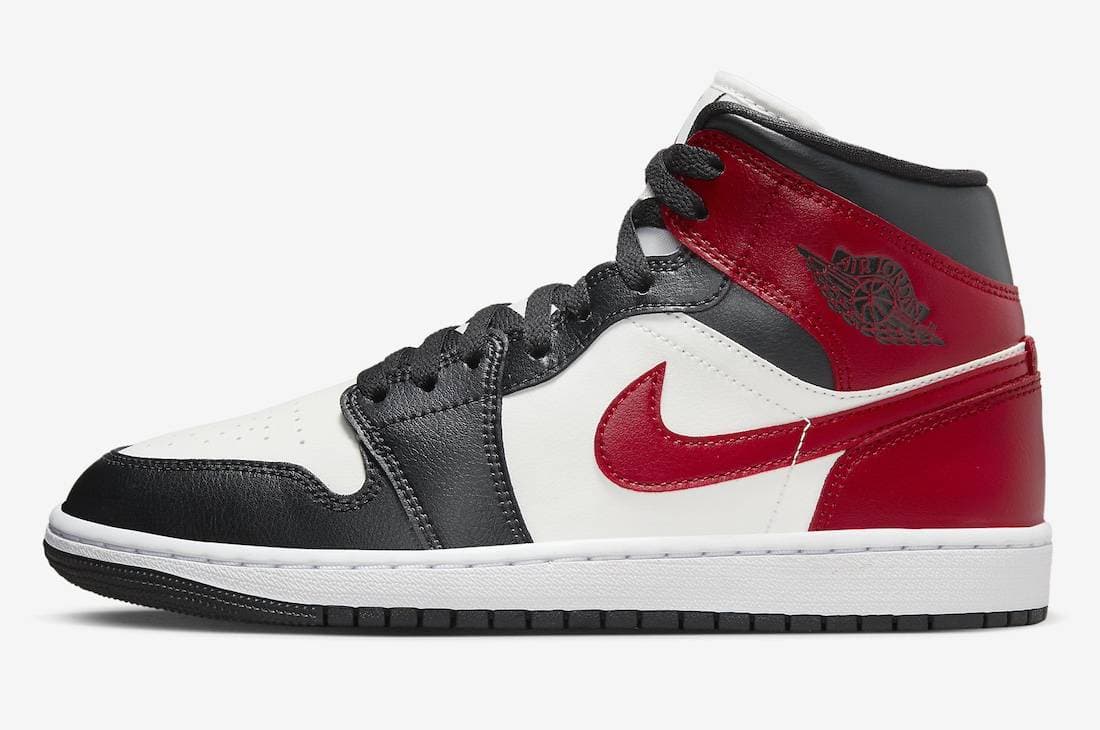 Air Jordan 1 Mid WMNS Black Toe Jordan release photo