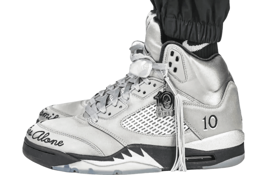 Air Jordan 5 Wings Medium Grey / Black release photo 1