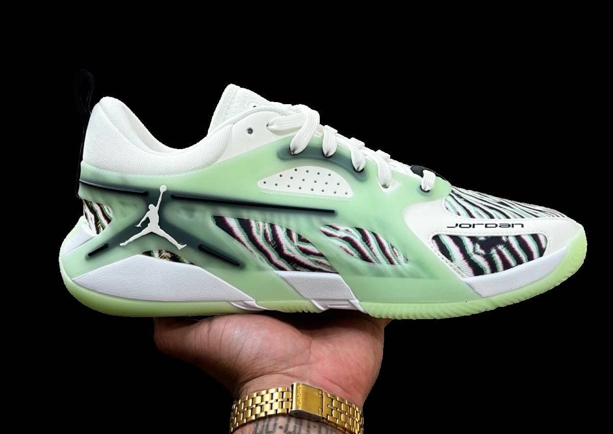 Jordan Heir Sail / Vapor Green Jordan release photo