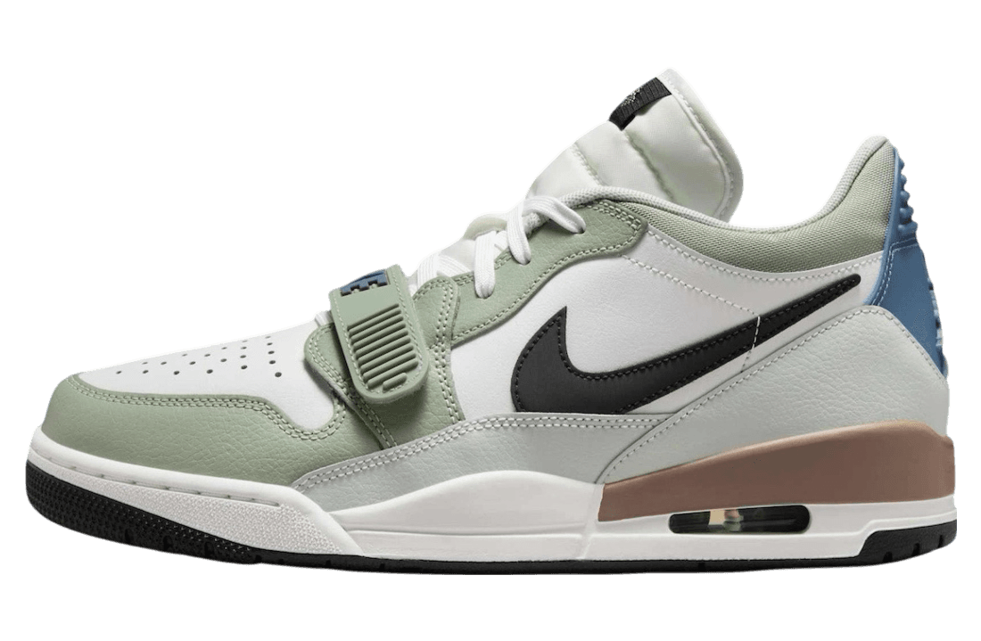 Jordan Legacy 312 Low Summit White / Black release photo 1