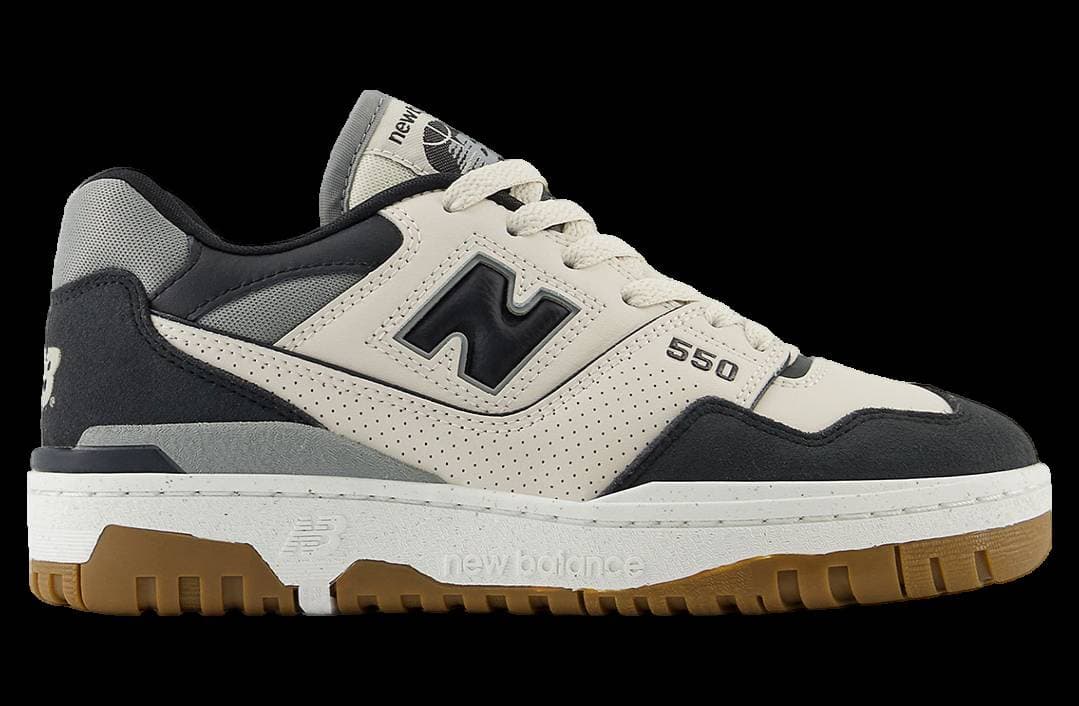 New Balance 550 Black / Moonbeam New Balance release photo