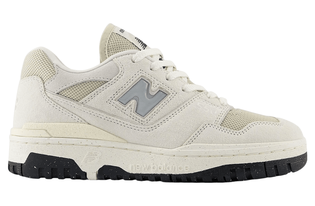 New Balance 550 WMNS Cream Suede New Balance release photo