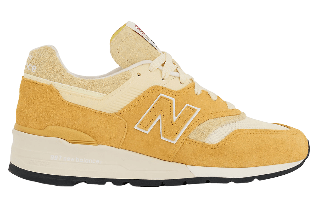 New Balance 997 Dried Apricot / Calcium New Balance release photo