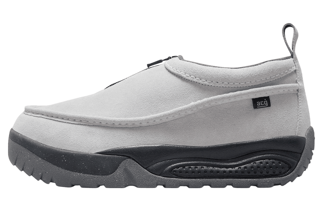 Nike ACG Izy Photo Dust / Anthracite Nike release photo