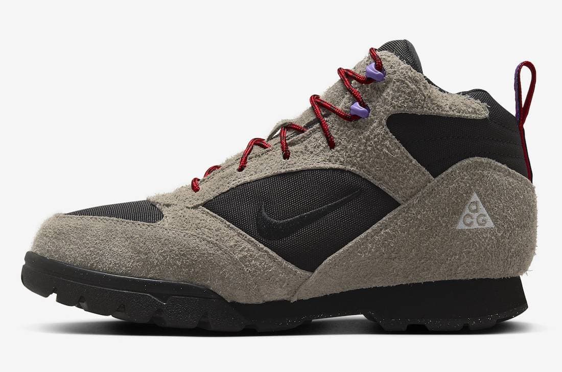 Nike ACG Torre Mid Waterproof Olive Grey Nike release photo