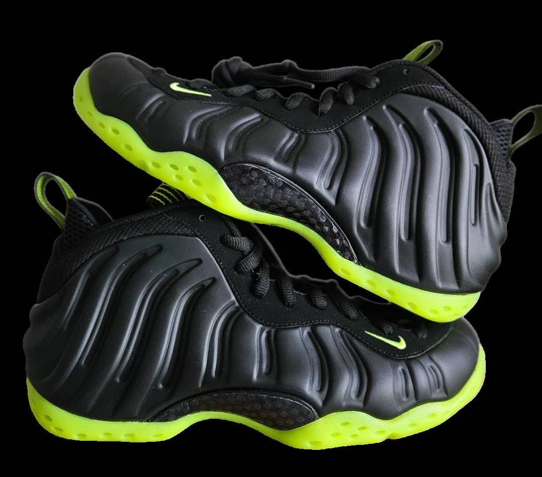 Nike Air Foamposite One Black Volt release photo 1