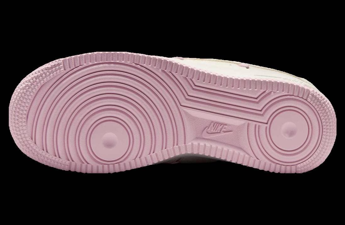 Nike Air Force 1 Low WMNS Valentine’s Day release photo 7