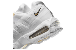 Nike Air Max 95 OG White / Metallic Gold release thumbnail 3