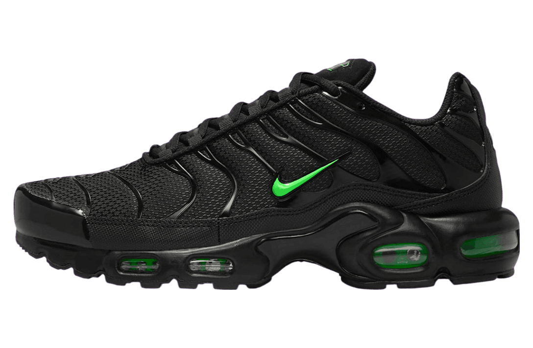 Nike Air Max Plus Black / Green Strike release photo 1