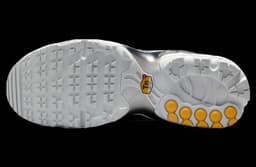 Nike Air Max Plus Black / White release thumbnail 3