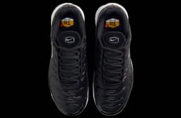Nike Air Max Plus Black / White release thumbnail 5