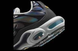 Nike Air Max Plus Iridescent release thumbnail 9
