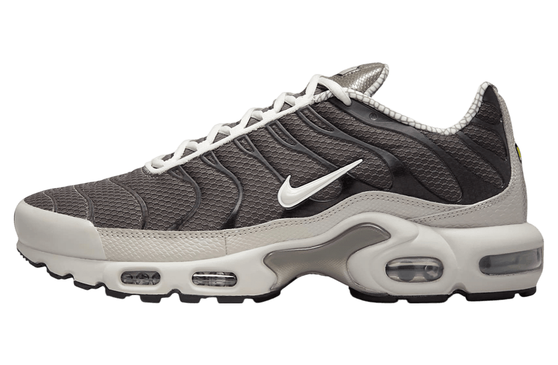 Nike Air Max Plus Year of The Snake Nike release photo