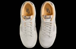 Nike Dunk Low Light Bone / Light Wild Mango release thumbnail 4