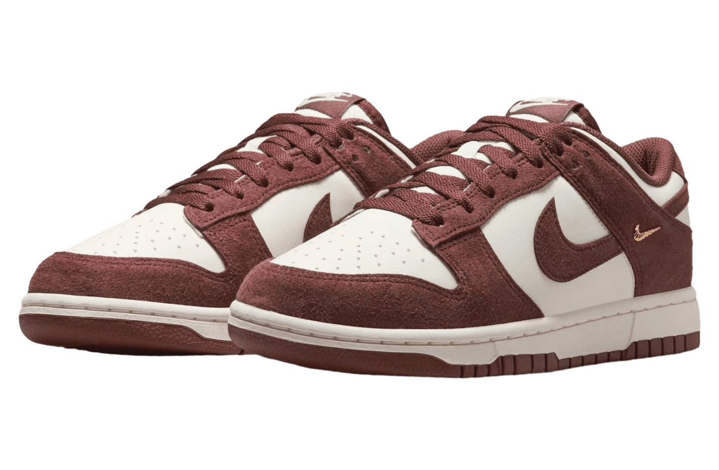 Nike Dunk Low Metallic Gold / Red Sepia release photo 2